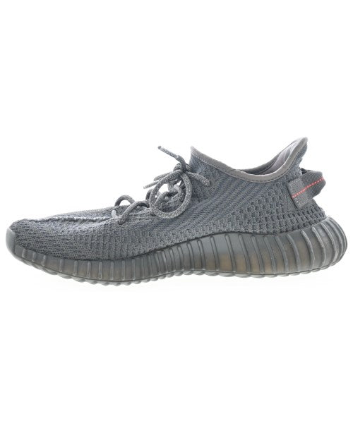 adidas 運動鞋