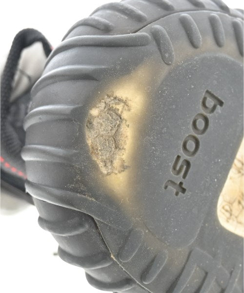 adidas 運動鞋