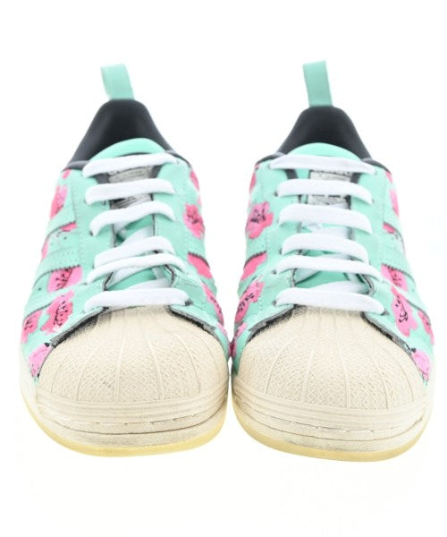 adidas 運動鞋