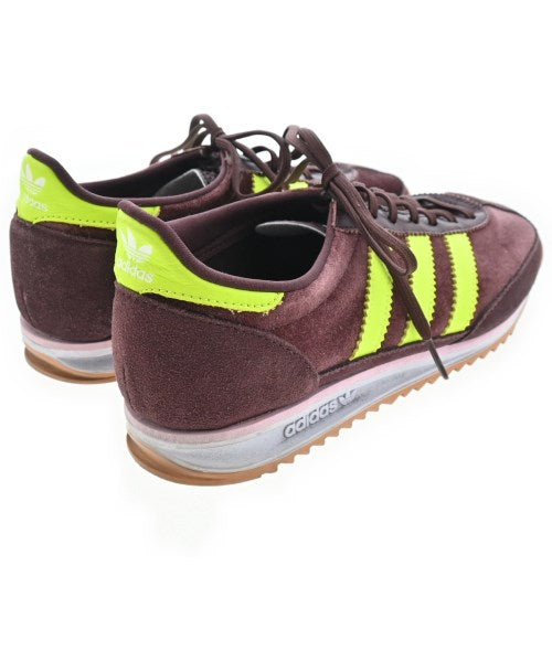 adidas 運動鞋