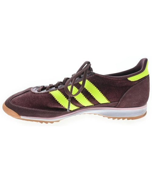 adidas 運動鞋