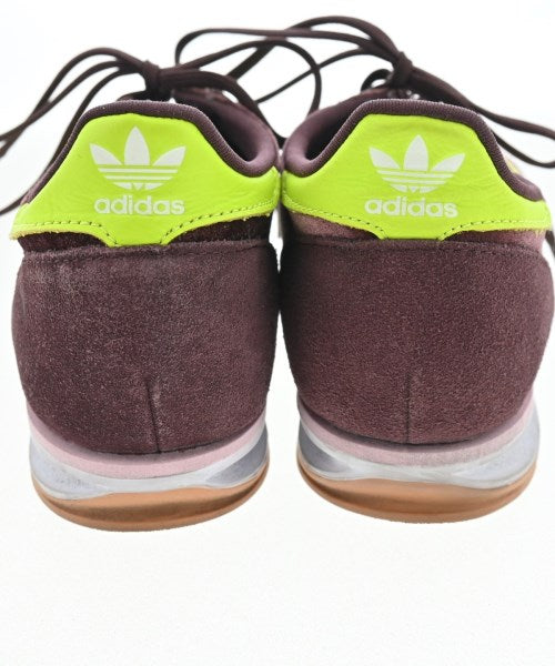 adidas 運動鞋