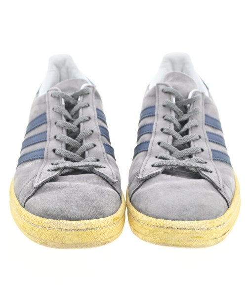 adidas 運動鞋