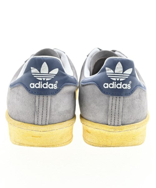adidas 運動鞋