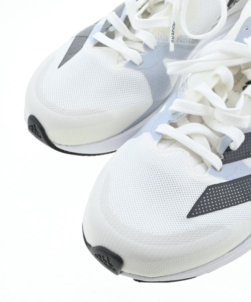 adidas 運動鞋