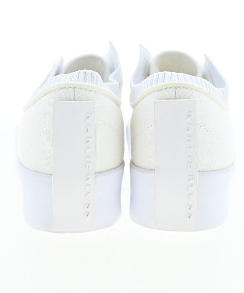 adidas 運動鞋