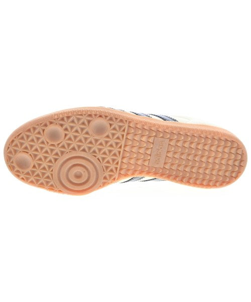 adidas 運動鞋