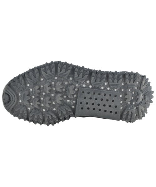 adidas 運動鞋