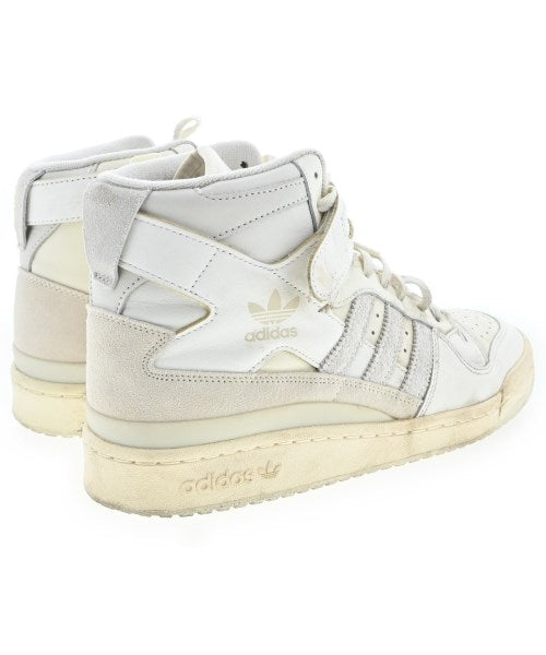 adidas 運動鞋
