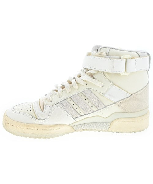 adidas 運動鞋