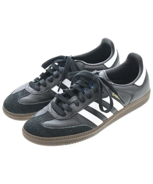 adidas 運動鞋