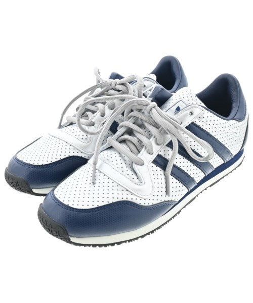 adidas 運動鞋