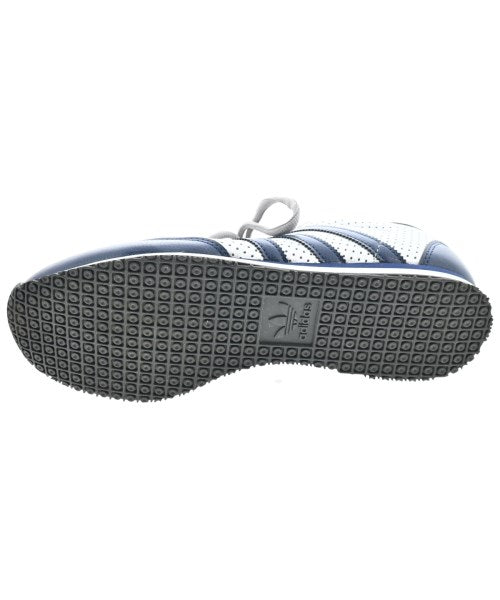 adidas 運動鞋