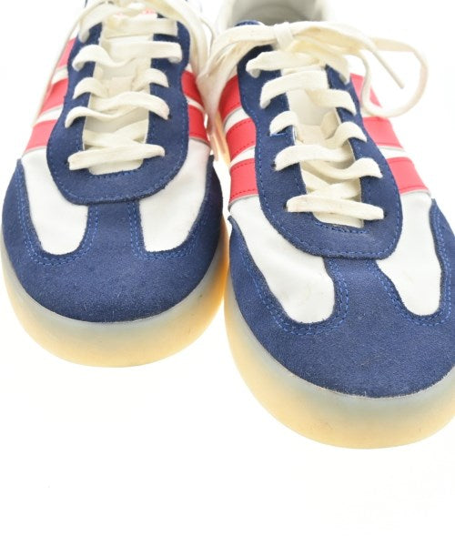 adidas 運動鞋