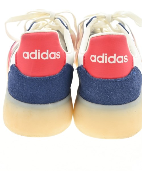 adidas 運動鞋