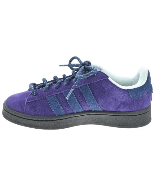 adidas 運動鞋
