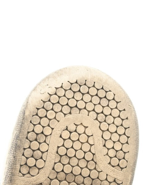 adidas 運動鞋