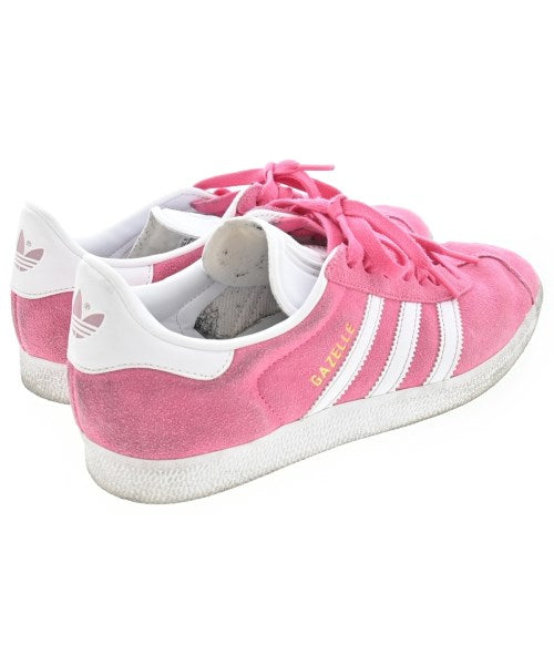 adidas 運動鞋