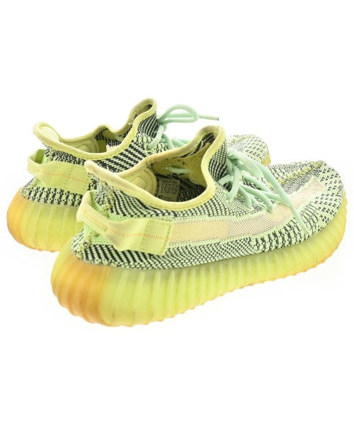 adidas 運動鞋