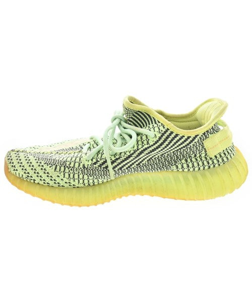 adidas 運動鞋