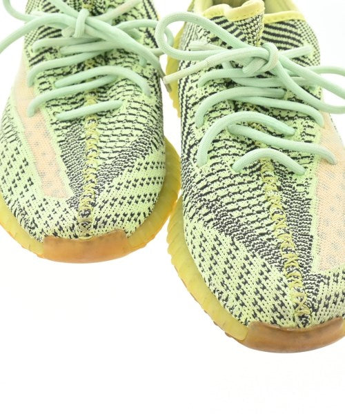 adidas 運動鞋
