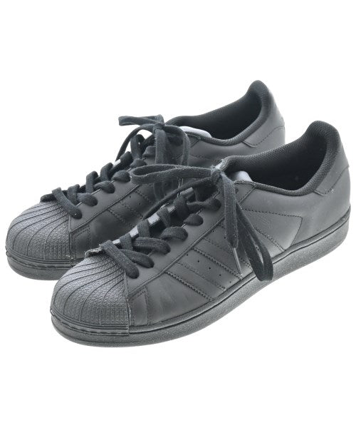 adidas 運動鞋