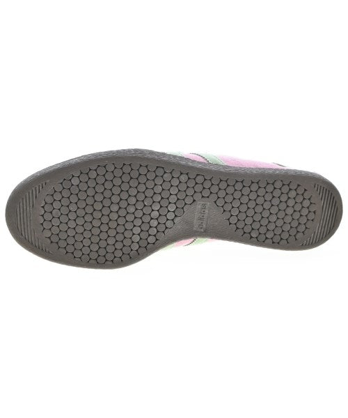adidas 運動鞋