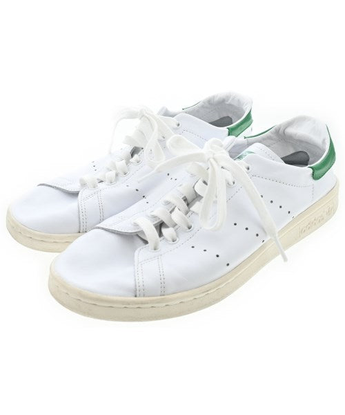 adidas 運動鞋