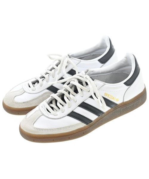 adidas 運動鞋