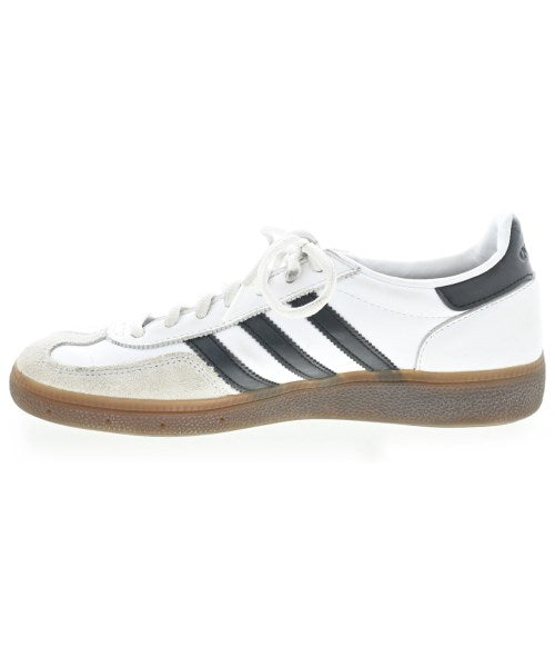 adidas 運動鞋