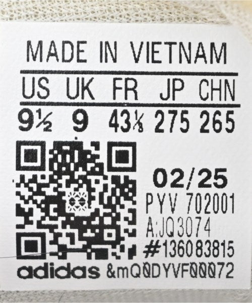 adidas 運動鞋
