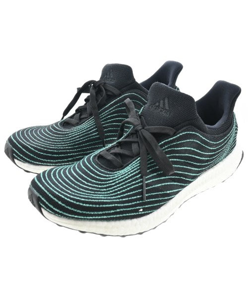 adidas 運動鞋