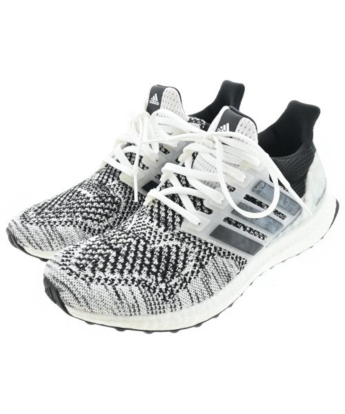 adidas 運動鞋