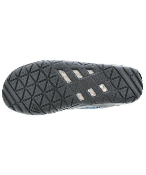 adidas 運動鞋