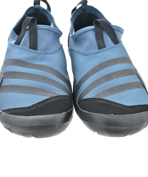 adidas 運動鞋