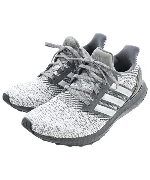 adidas 運動鞋