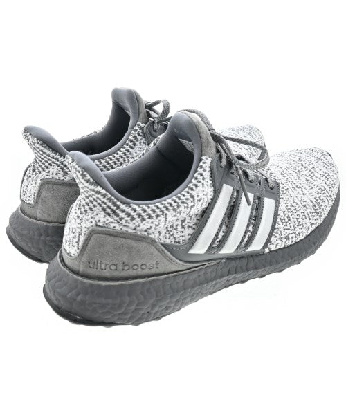 adidas 運動鞋