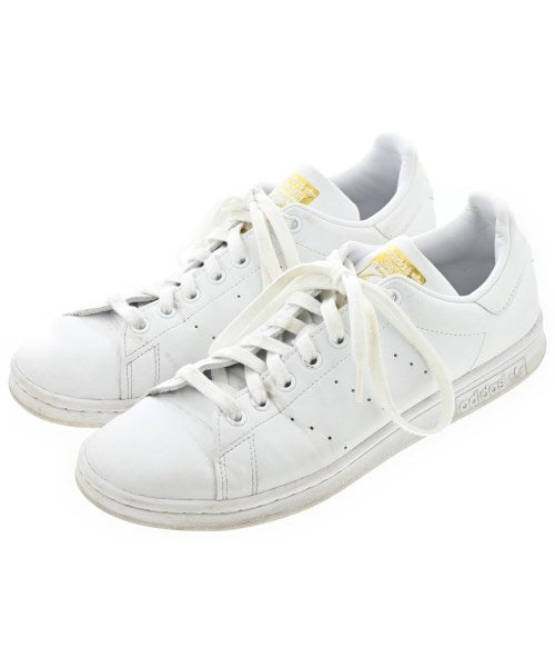 adidas 運動鞋
