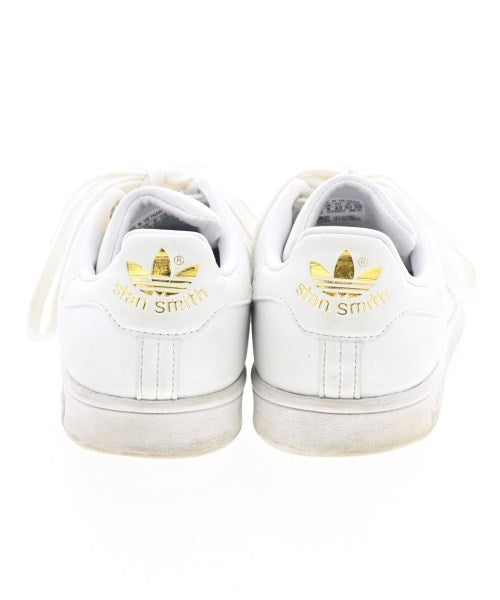 adidas 運動鞋