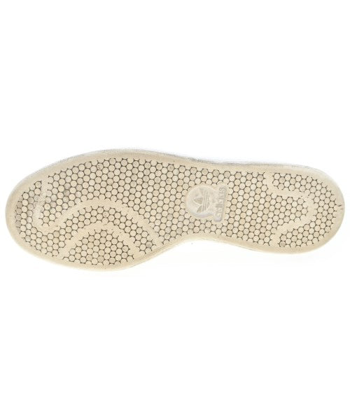 adidas 運動鞋