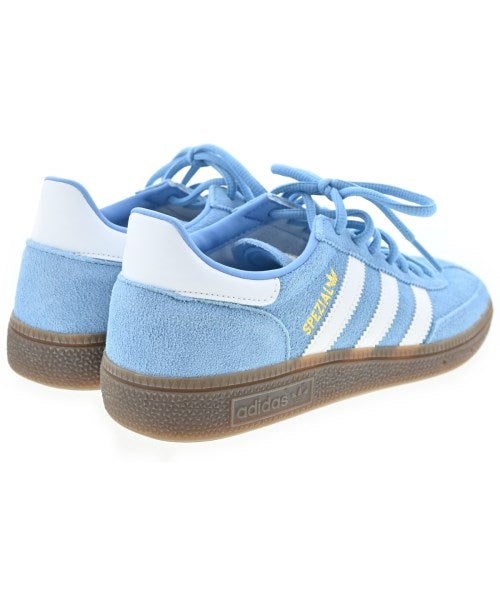 adidas 運動鞋
