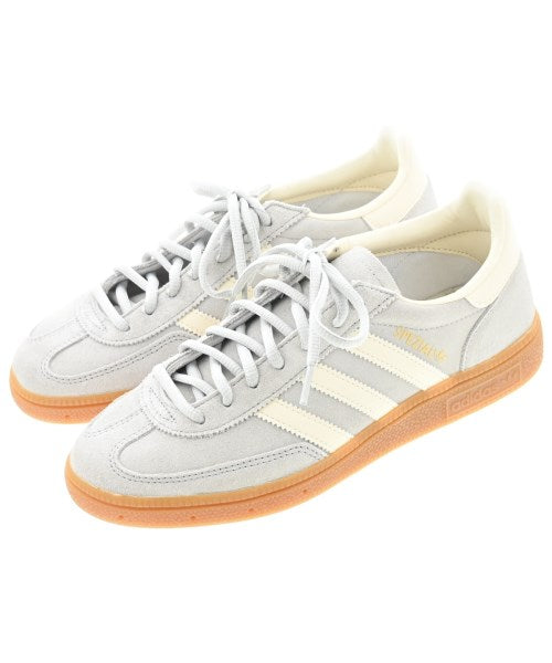 adidas 運動鞋