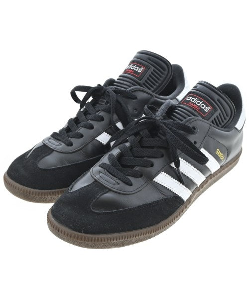 adidas 運動鞋