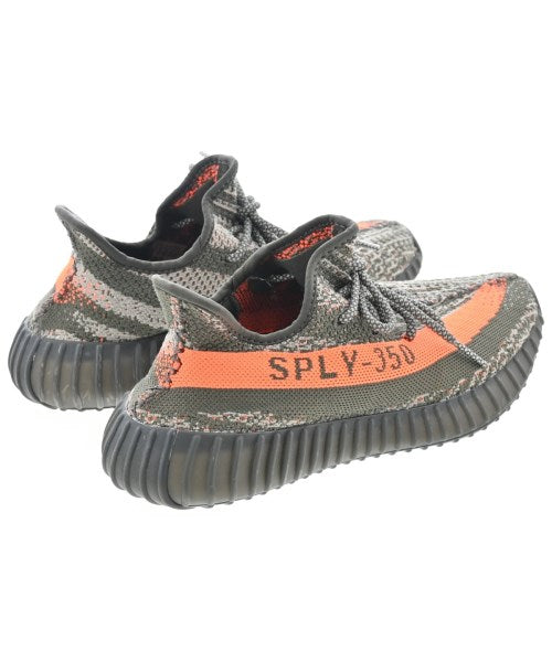adidas 運動鞋