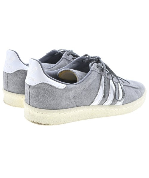 adidas 運動鞋