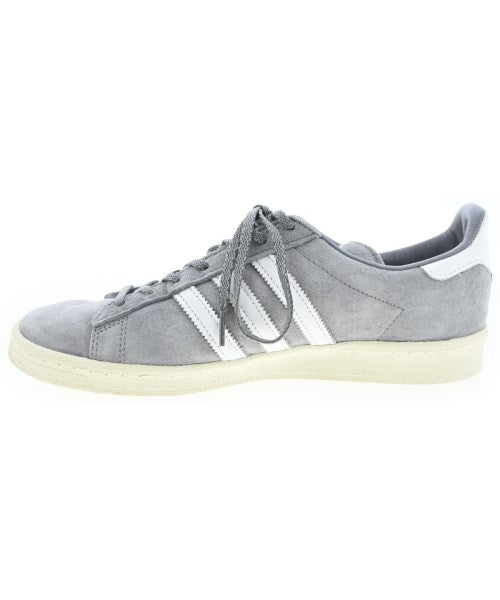 adidas 運動鞋