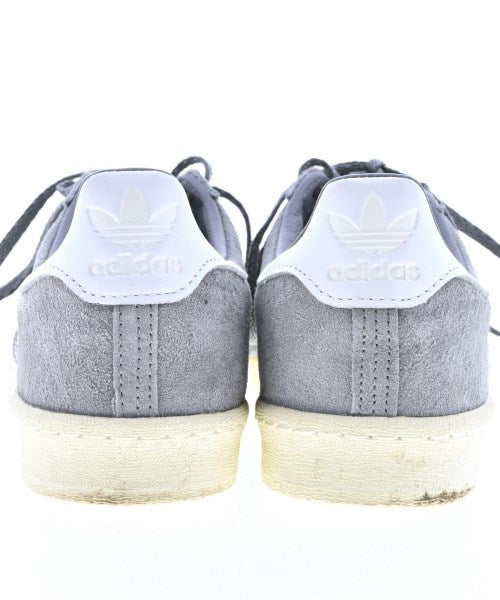 adidas 運動鞋