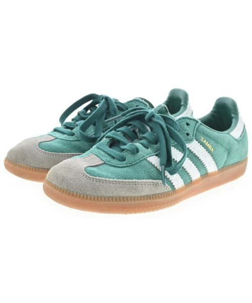 adidas 運動鞋