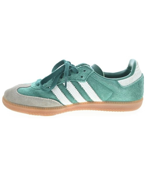 adidas 運動鞋