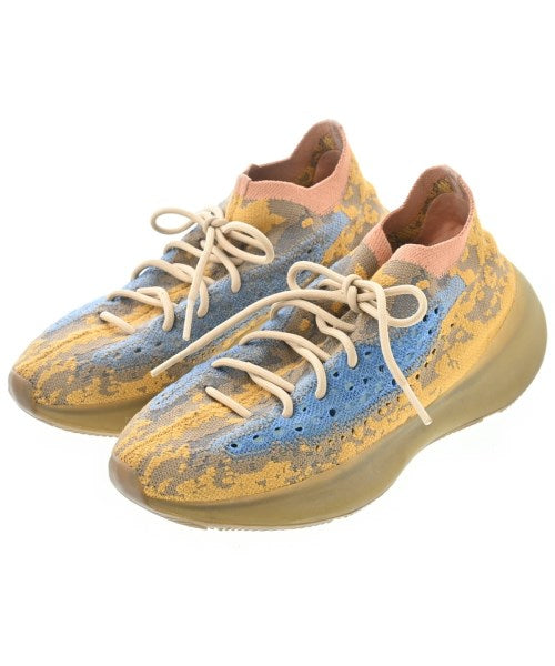 adidas 運動鞋